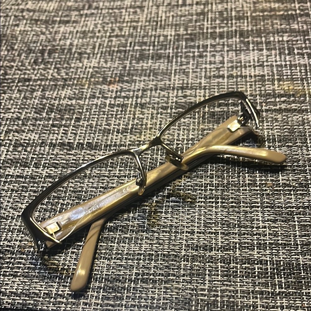 Gucci Women's Glasses - Black and Tan